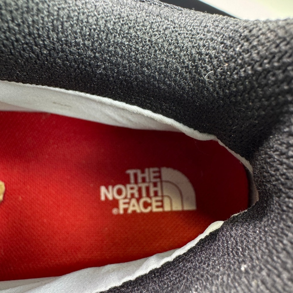 The North Face Vectiv Taraval Futurelight Hiking Shoes Womens Size 8 White Black - Picture 16 of 16